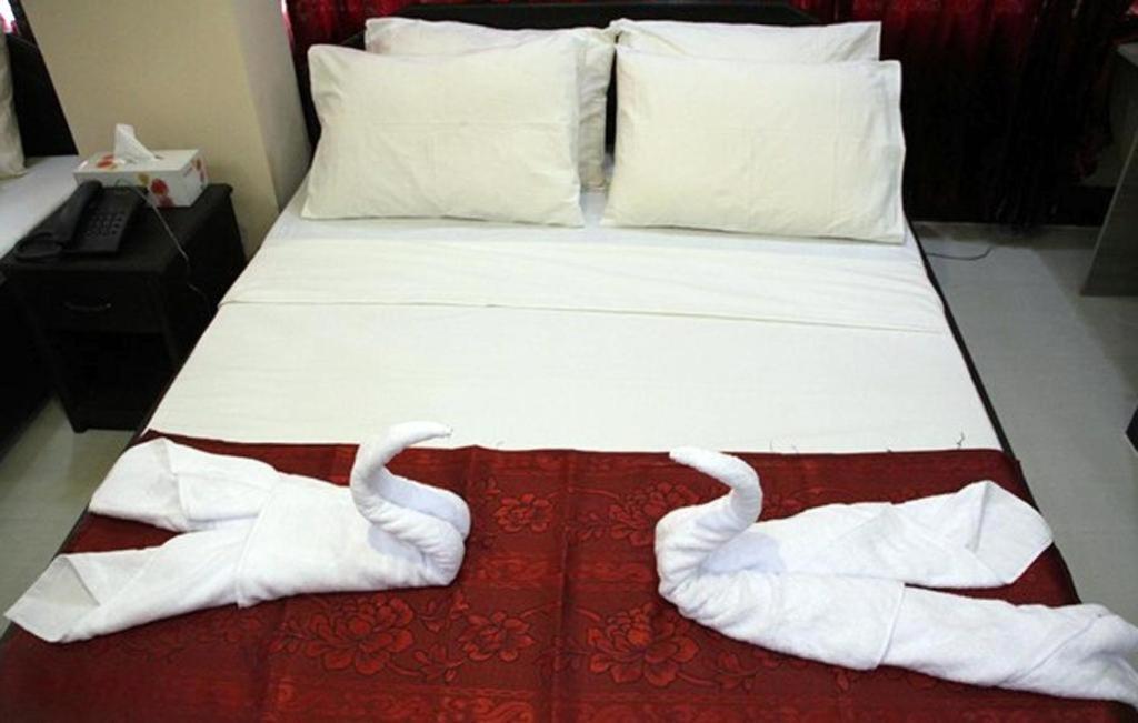 White Inn Luxury Residential Hotel Chittagong Bagian luar foto